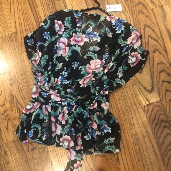 NWT sheer blouse - Picture 4 of 4